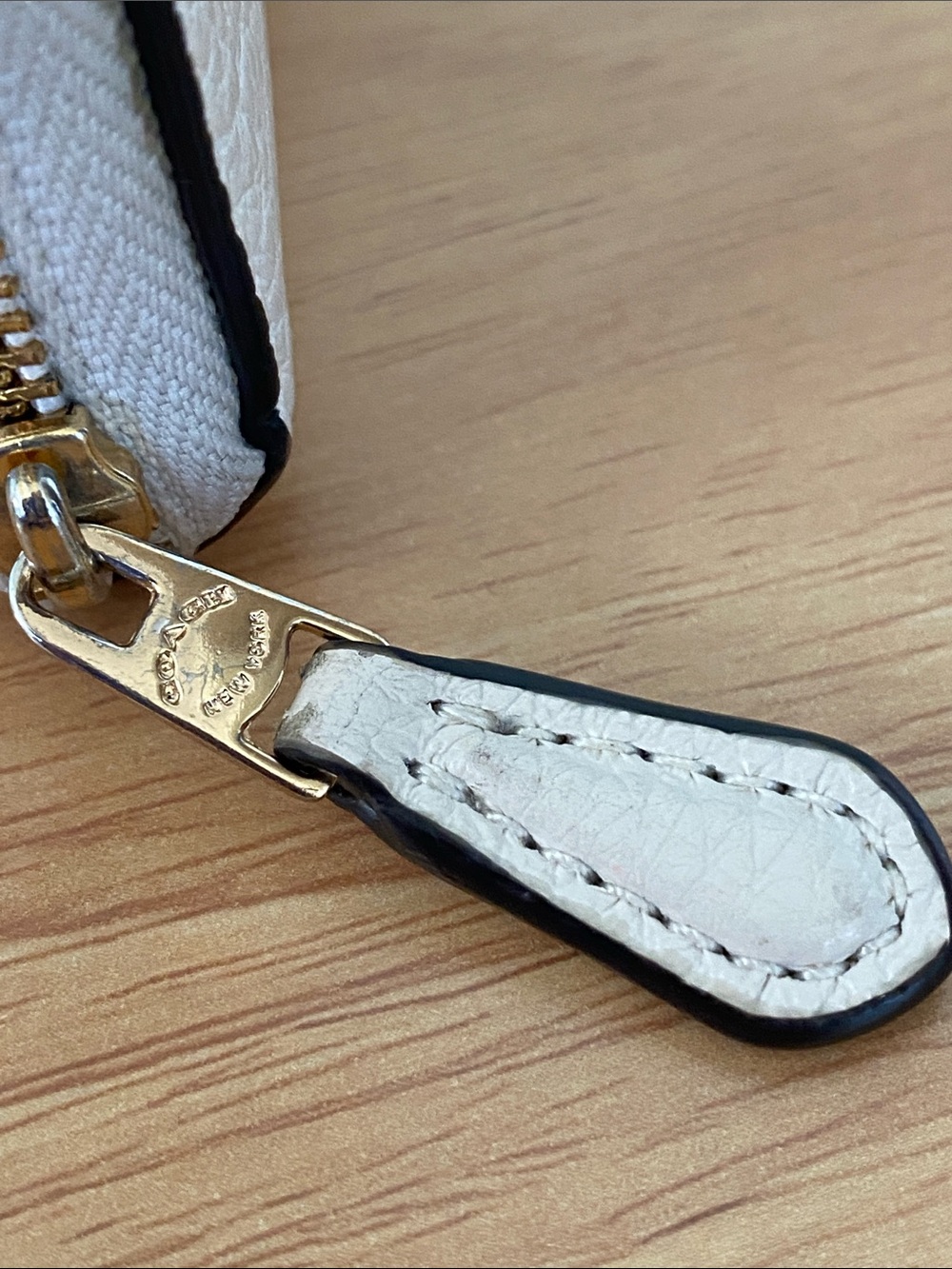 COACH White Pebbled Leather Zip Around Wallet with Gold Tone Logo - Picture 13 of 16